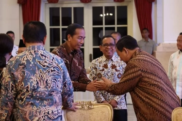 Jokowi Pamitan saat Makan Siang Bersama Seluruh Jajaran Menteri dan Wakil Menteri Kabinet Indonesia Maju