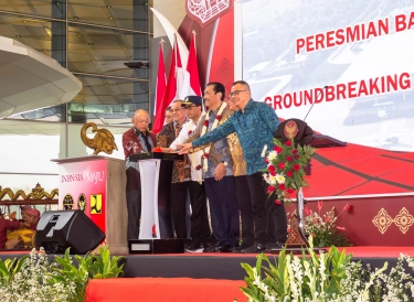 Luhut Resmikan Bandara Dhoho Kediri di Akhir Masa Jabatan sebagai Menko Marves Kabinet Jokowi