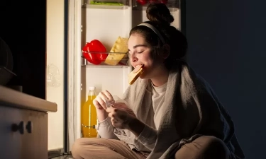 Orang yang Sering Lapar Menjelang Tidur, Biasanya Menunjukkan 9 Kebiasaan Ini Menurut Psikologi