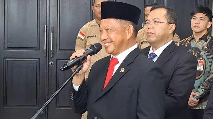 Senyuman Tito Karnavian Ditanya Apa Tugas yang Diberikan Prabowo saat Pembekalan Calon Menteri