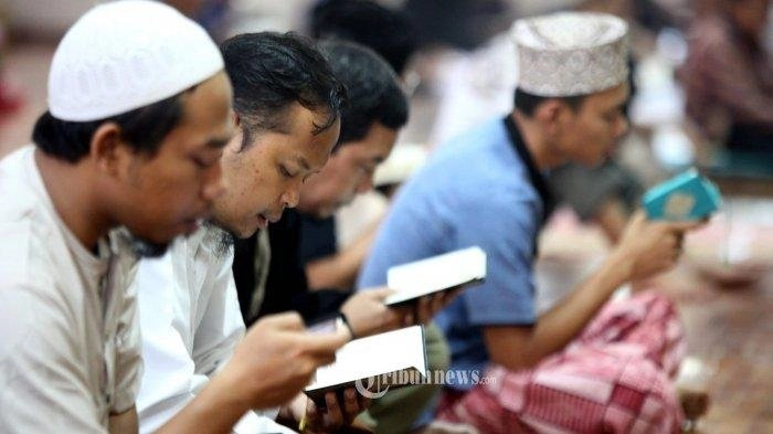 Teks Khutbah Jumat 18 Oktober 2024: Mempersiapkan Bekal Hidup di Masa Depan