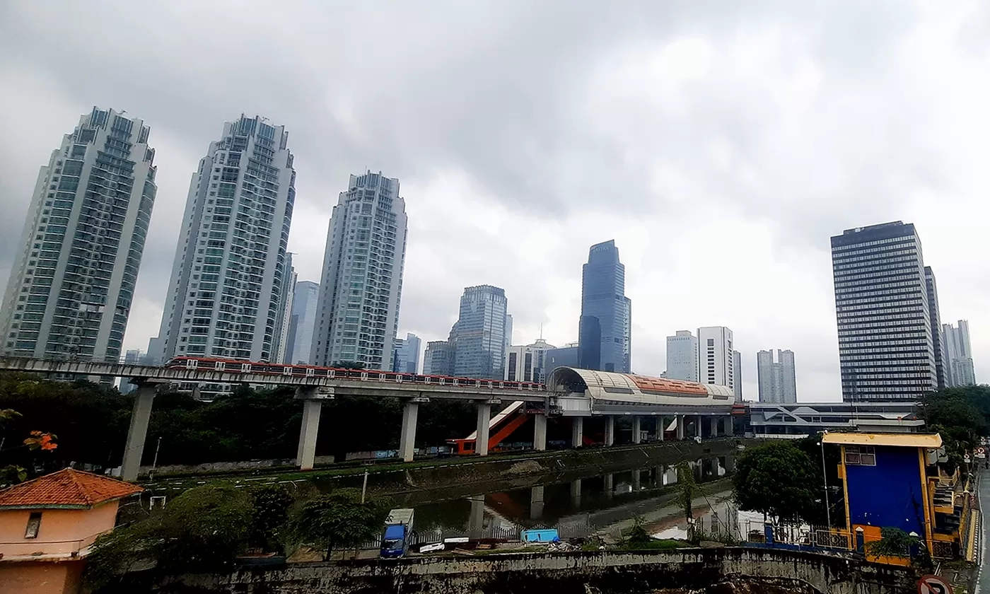 Prakiraan Cuaca Jakarta Hari Ini, Sabtu 19 Oktober, Mendung di Pagi dan Sore