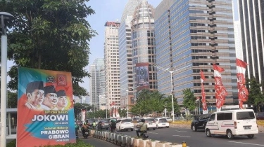 Spanduk Bertuliskan Terima Kasih Jokowi dan Selamat Bekerja Prabowo-Gibran Bertebaran di Jakarta