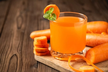 7 Alasan Minum Jus Wortel Setiap Pagi, Rasakan Manfaatnya untuk Kesehatan Tubuh Anda!