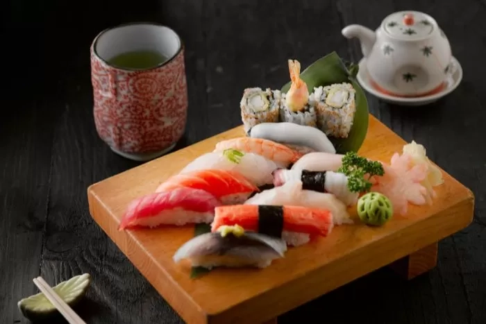 Waspada! 5 Penyakit Menular Akibat Salah Mengonsumsi Sushi dan Makanan Jepang Lain yang Terbuat dari Ikan Mentah
