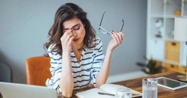 5 Kebiasaan Buruk Ini Tanpa Disadari Buat Seseorang Mengalami Kelemahan Mental, Menurut Psikologi