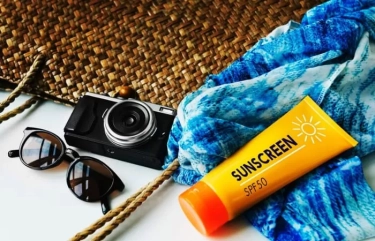 Haruskah Menggunakan Sunscreen meski Cuaca Tak Panas dan di Dalam Ruangan?