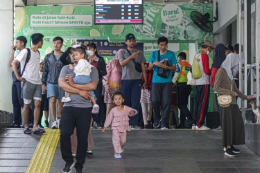 Tarif Spesial KRL-LRT Jabodebek Rp 1 saat Pelantikan Prabowo-Gibran Dimanfaatkan 1,5 Juta Pengguna