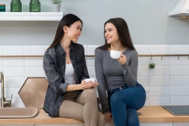 Terdengar Menyanjung, Tapi 8 Frasa Ini Sebenarnya Sangat Merendahkan Anda, Simak dan Perhatikan! 