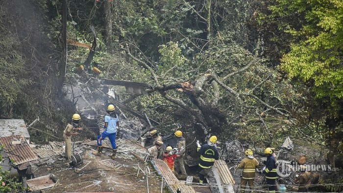 Helikopter Jatuh Usai Tabrak Menara Radio di Houston Amerika Serikat, Menewaskan 4 Orang