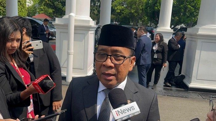 Pratikno Sebut Grup WhatsApp Kabinet Jokowi Masih Aktif, Bahas Hal-hal Lucu