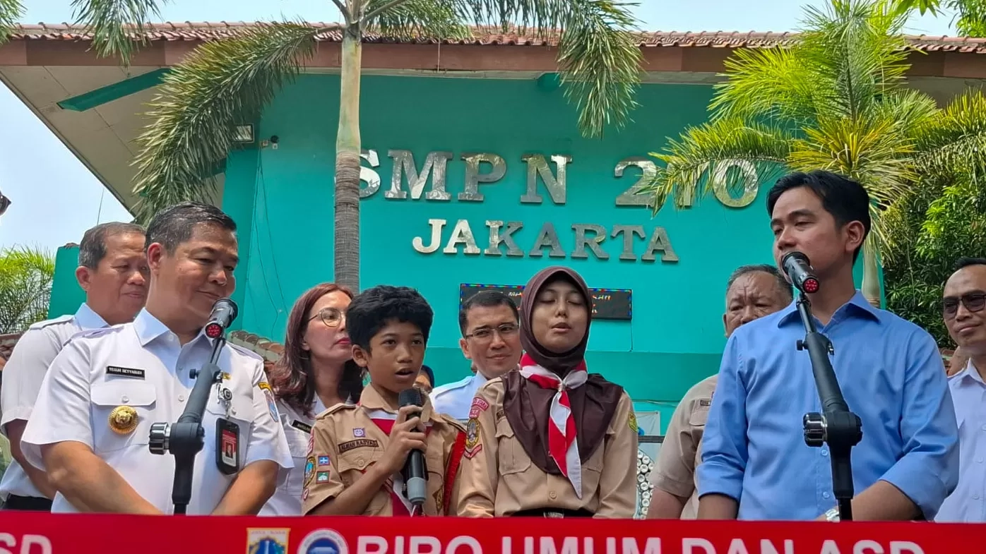 Langsung Blusukan sejak Hari Pertama kerja, Wapres Gibran Sebut Ingin Pastikan Pembangunan Lancar