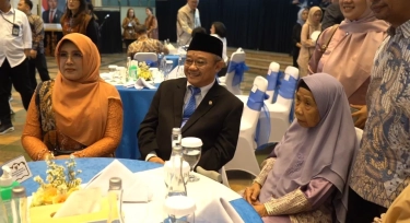 Mendikdasmen Abdul Mu'ti: Emak Terima Kasih, ini Kantor Saya Berikutnya