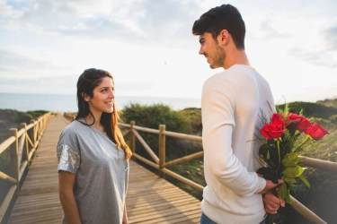 Mengungkap Perasaan Pria, Tujuh Tanda Jatuh Cinta yang Harus Diketahui Setiap Perempuan