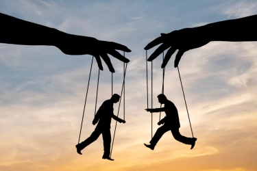 10 Kalimat yang Sering Digunakan Orang Manipulatif untuk Mengontrol Percakapan