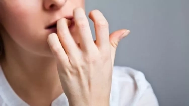 Anak Kebiasaan Menggigit Kuku Tandanya Kelainan Apa? Intip 6 Cara Mengatasinya Menurut Psikologi