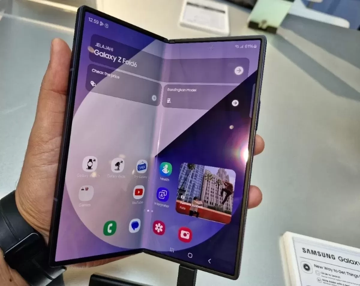 Sedang Dikerjakan, Samsung Bakalan Merilis Smartphone Lipat Tiga, Layar Lebih Besar