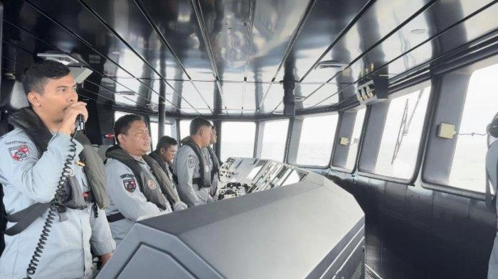 Bakamla Usir Kapal Coast Guard China yang Masuk ke Laut Natuna Utara