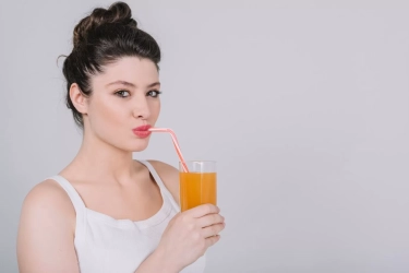 6 Minuman Anti Inflamasi untuk Mengobati Jerawat secara Alami dari Dalam, Apa Saja?