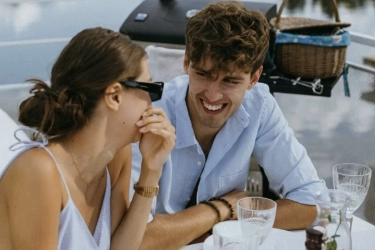 Inilah Penjelasan Mengapa Rasa Humor yang Baik Dapat Berdampak Positif pada Dinamika Hubungan, Simak Bagaimana Korelasinya!