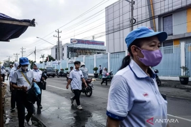Menilik Perjalanan Sritex: Didirikan Seorang Pedagang Pasar Klewer, Produksi Seragam Militer, hingga Diputus Pailit oleh Pengadilan Niaga Semarang