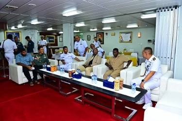 Satgas Port Visit 2024 TNI AL Salurkan Bantuan Obat-obatan Ke Solomon Islands
