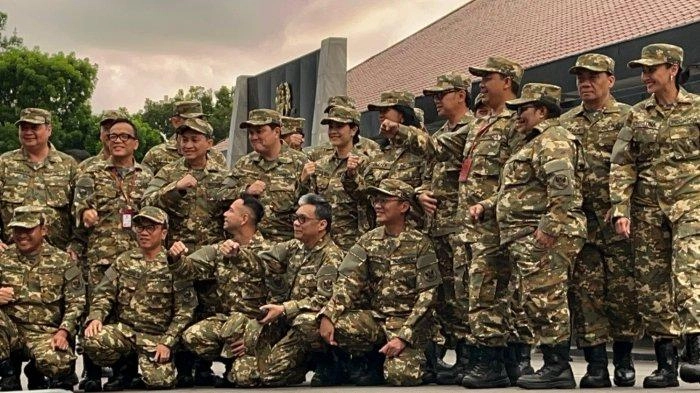 Hari Kedua Retreat di Akmil, Kabinet Merah Putih Kembali Olahraga dan Latihan Baris Berbaris