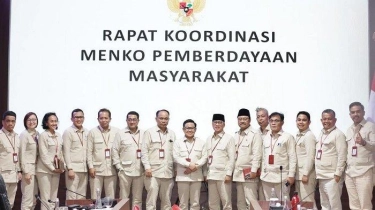 Kenakan Kemeja Khas Prabowo, Cak Imin Pimpin Rakor Kemenko Pemberdayaan di Akademi Militer Magelang