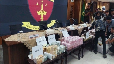 Penampakan Uang Rp920 Miliar dan 51 Kg Emas dari Hasil Makelar Kasus Eks Pejabat MA, Zarof Ricar