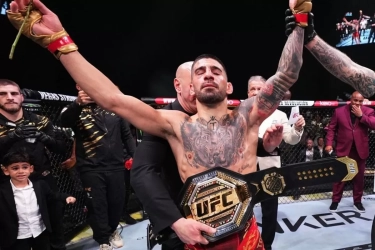 Hasil UFC 308: Ilia Topuria Tampil Beringas, Hancurkan Impian Max Holloway dengan KO di Octagon!