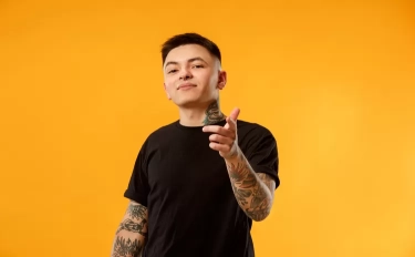 Punya Tato dan Tindik di Tubuh? Biasanya Kamu Memiliki 7 Perilaku Ini Menurut Psikologi