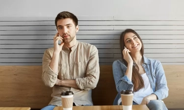 7 Tanda yang Menunjukkan Bahwa Perempuan Diam-diam Sedang Berpikir untuk Meninggalkan Pasangan