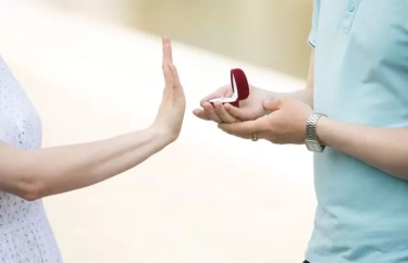 8 Jenis Hubungan yang Menyakitkan Tapi Penting dan Perlu Dialami dalam Hidup Menurut Psikologi