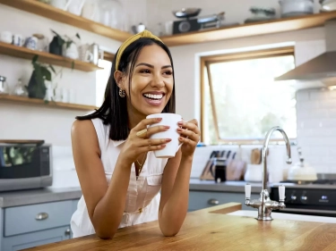 Anda Merasa Haus di Pagi Hari? 5 Minuman Ini Tidak Boleh Diminum saat Perut Kosong