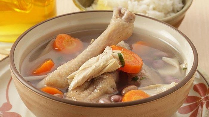 4 Cara Menyembuhkan Batuk dengan Cara Alami, Termasuk Mengonsumsi Makanan Panas Berkuah Kaldu