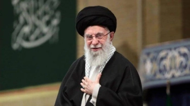 X Tangguhkan Akun Ali Khamenei Gara-gara Menulis Akan Serang Israel