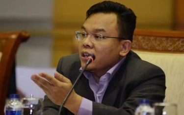 Saleh Daulay Harapkan Presiden Prabowo Tak Hanya Larang Penggunaan Mobil Mewah Impor, Tapi juga Barang-Barang Lain