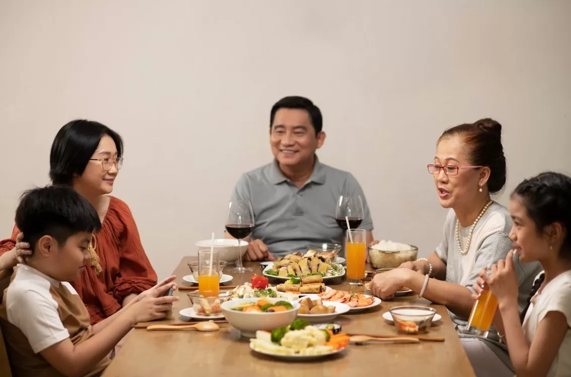 8 Kebiasaan yang Tidak Boleh Dilakukan Setelah Makan sebab Bisa Ganggu Kesehatan Tubuh