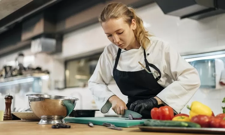Chef Handal! Ini 4 Zodiak yang Mampu Menghasilkan Makanan Lezat dengan Jari-jari Ajaibnya