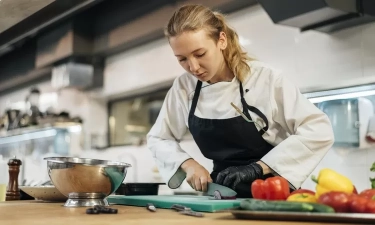 Chef Handal! Ini 4 Zodiak yang Mampu Menghasilkan Makanan Lezat dengan Jari-jari Ajaibnya