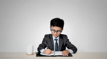 Jalan Pembuka Rezeki: 15 Weton Anak yang Dipercaya Membawa Keberuntungan dan Kesuksesan bagi Orang Tua