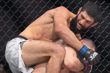 Pesan Panas Sean Strickland untuk Khamzat Chimaev Setelah Kemenangan di UFC 308 Terbongkar!
