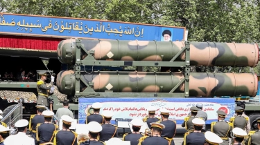 Iran Naikkan Anggaran Militer Tiga Kali Lipat di Tengah Konfrontasi dengan Israel