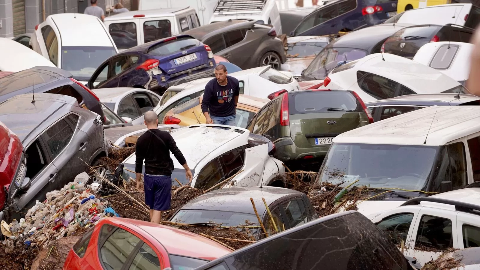 51 Orang Meninggal Akibat Hujan Lebat dan Banjir di Spanyol: “Kami Terjebak Seperti Tikus”