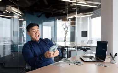 9 Weton yang Berhasil Mendulang Rezeki Besar Usai Jalannya Terbuka oleh Doa Orang Tua Menurut Primbon Jawa, Kamu Termasuk?