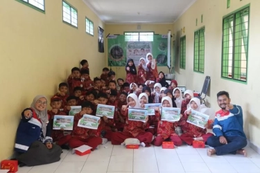 Jaga agar Tanaman Endemik Jabar Tak Punah, PPN Regional JBB Kenalkan Saninten pada Anak-anak