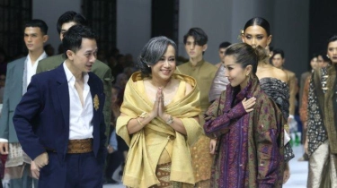 Angkat Kekayaan Nusantara, Kain Songket Khas Palembang Dipamerkan di JFW