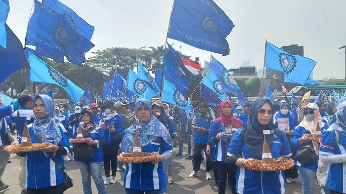 Serikat Pekerja Minta Prabowo Batalkan Aturan Penyeragaman Kemasan Tembakau 