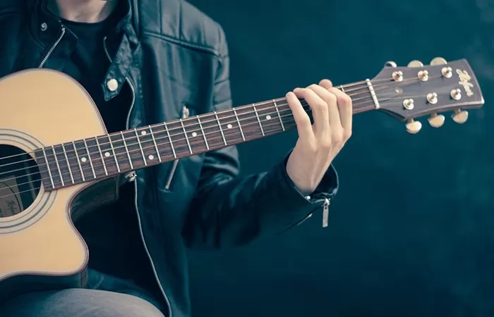 Menebak Karakter Seseorang dari Genre Musik Favorit, Penggemar Indie Udah Pasti Gampang Dikenali