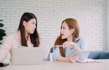 5 Ciri Fisik yang Menandakan Seseorang dengan Harga Diri Rendah Menurut Penelitian